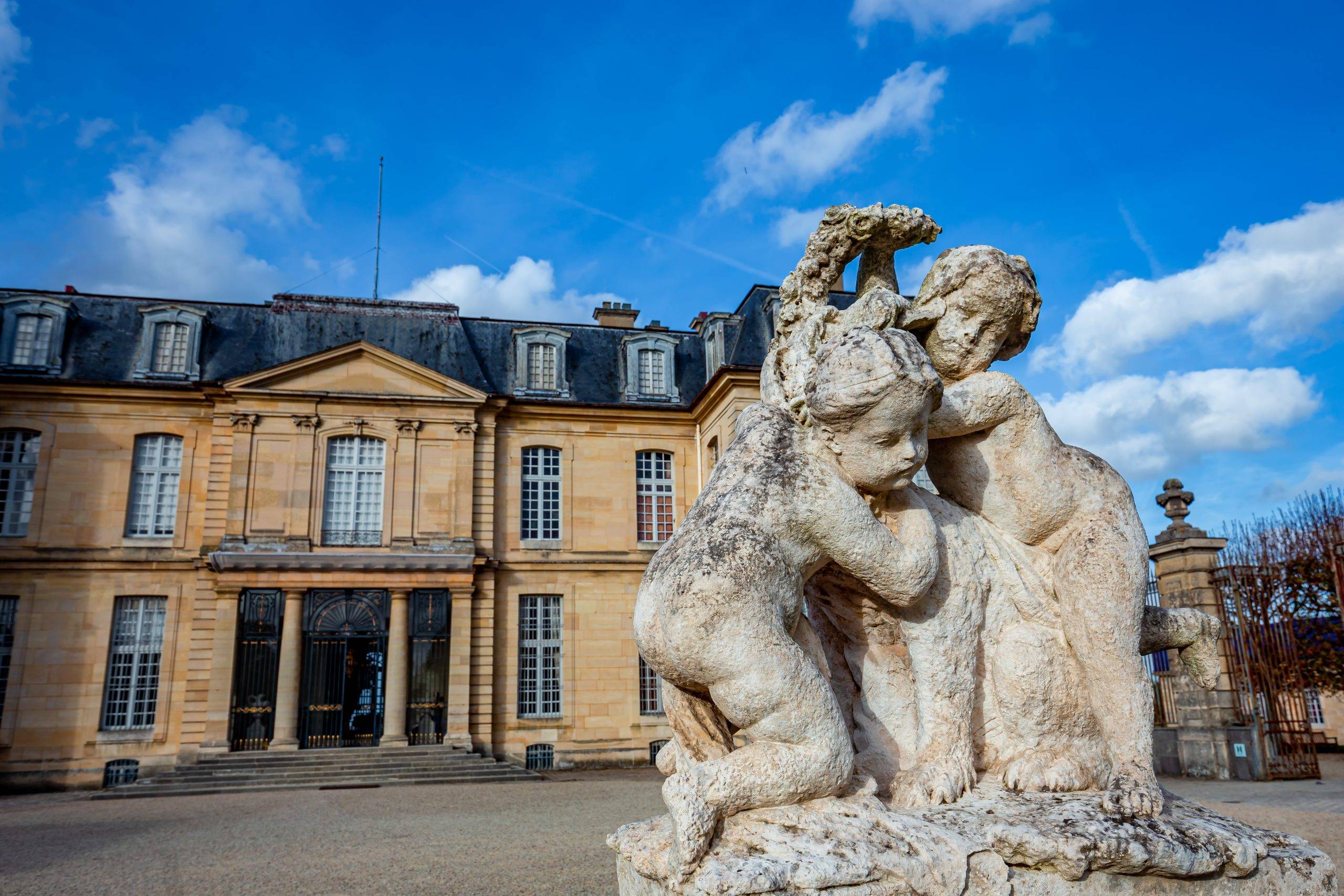 Champs-sur-Marne : un tour au château