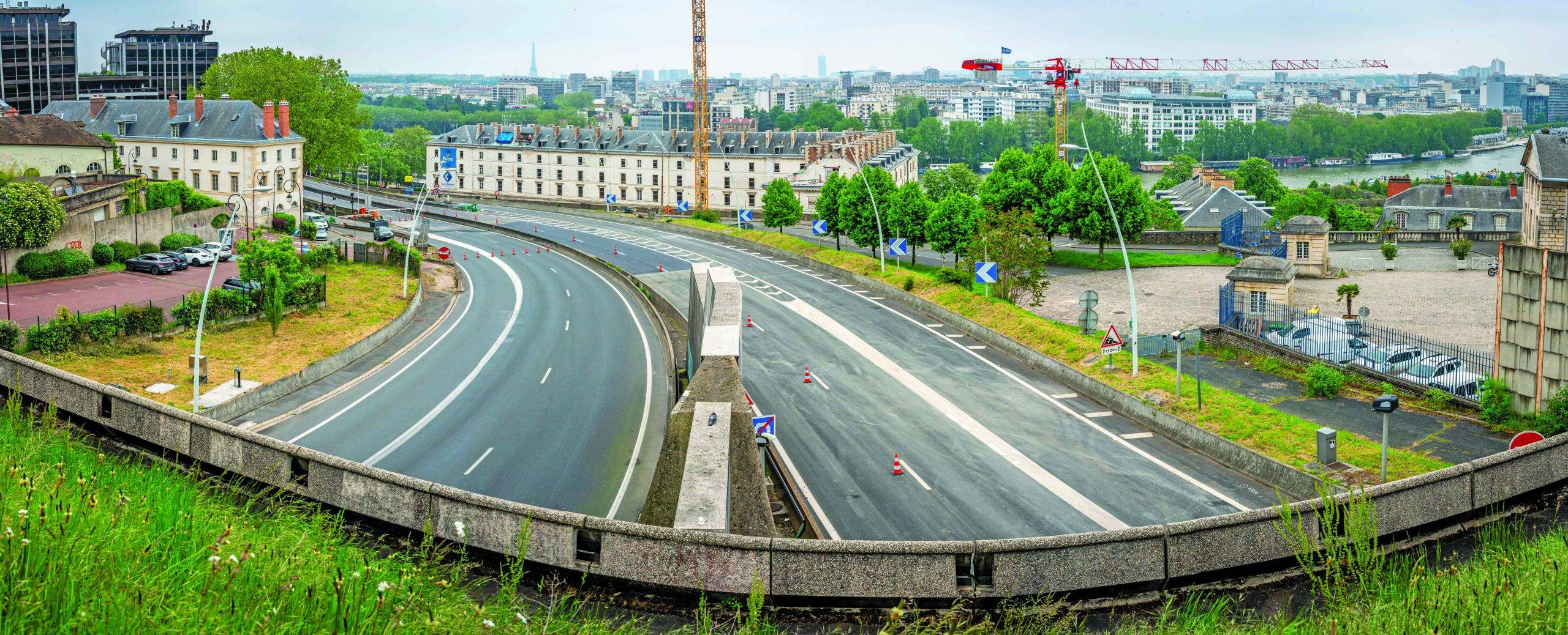 Paris,,France,-,05,08,2024:,A13,Highway.,View,Of