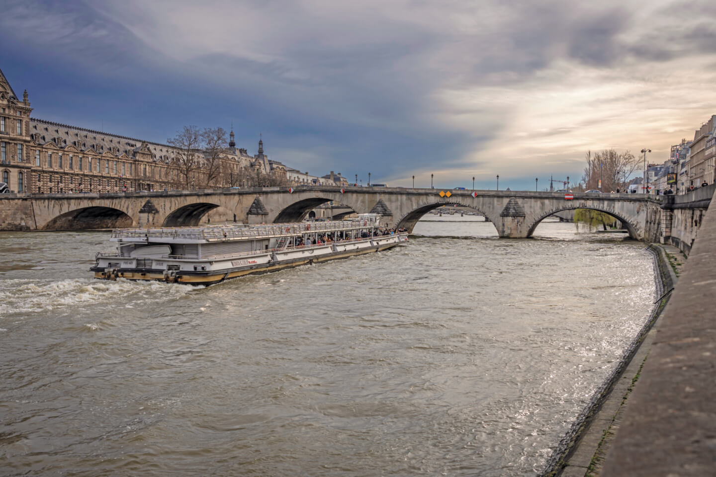 Paris,,France,-,03,08,2024:,View,Of,The,Seine