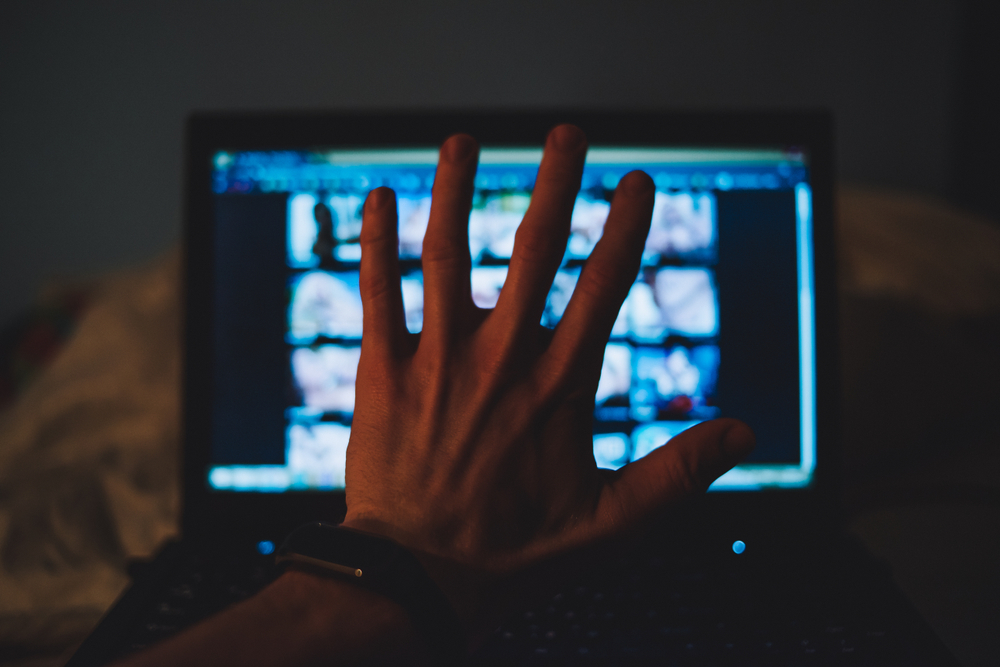 Contenus illicites : vigilance en ligne renforcée