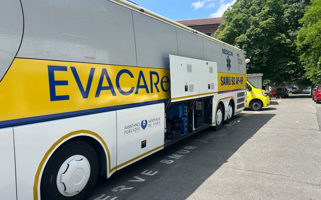 EVACARe : l’autocar-hôpital qui révolutionne la prise en charge collective d’urgence