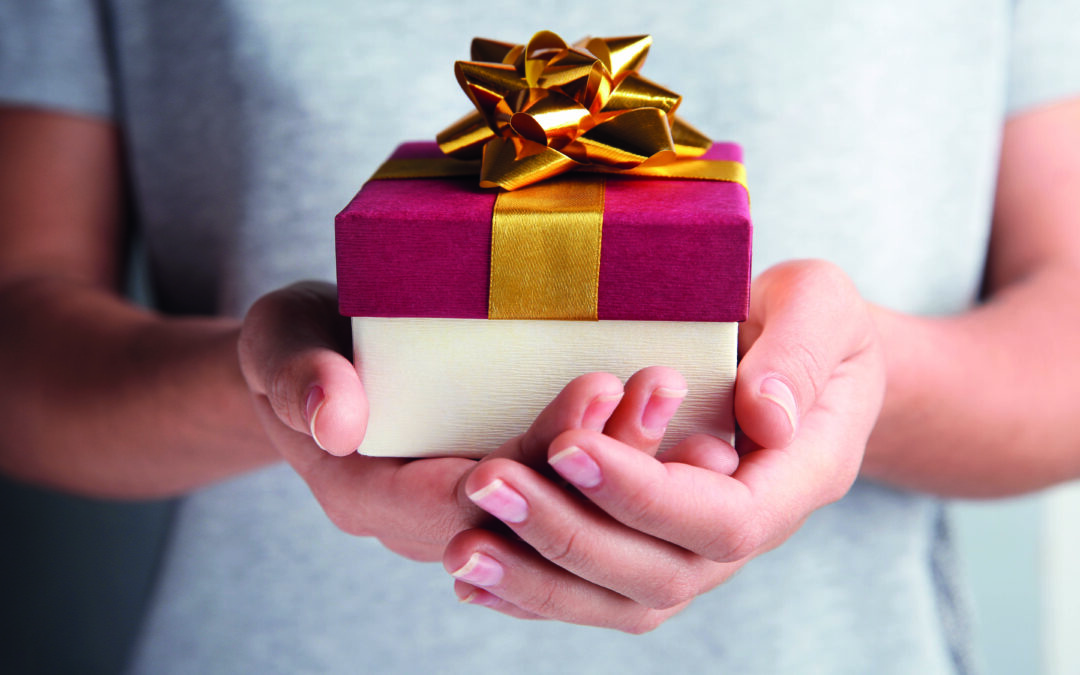 Paris La Défense : boîtes de Noël solidaires