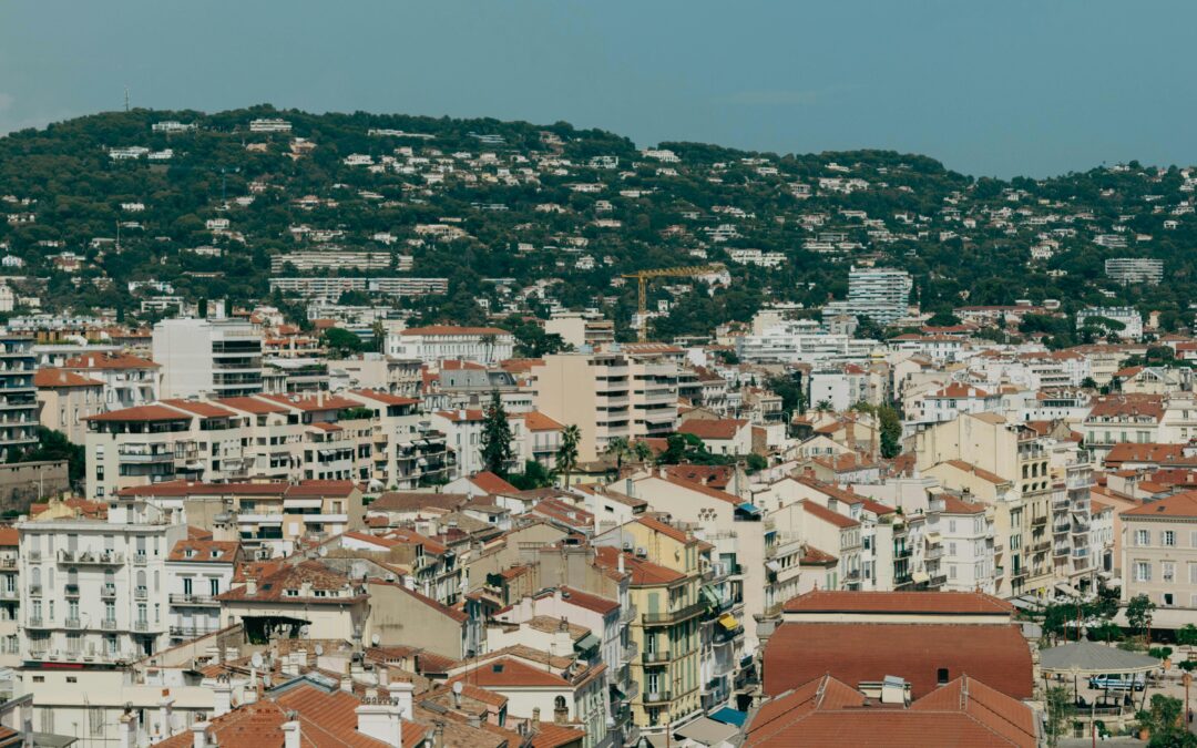 Léa Salamé écartée de Cannes : France Télévisions lui refuse la Croisette