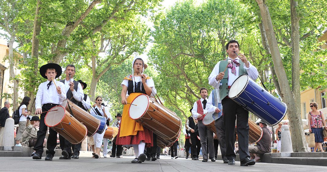 Le tambourin à l’honneur au cœur de la cité aixoise