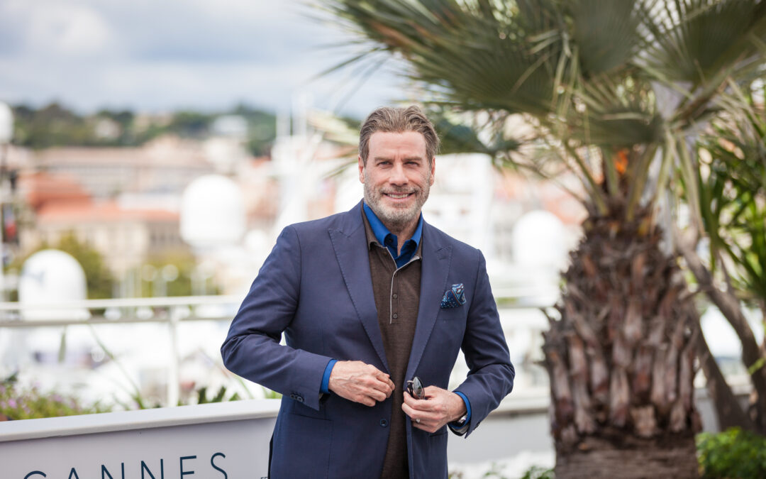 John Travolta bouleversé par une Palme d’or d’honneur surprise à Cannes
