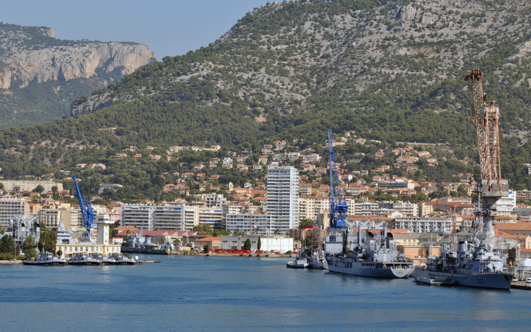 La rénovation des pontons du quai de la Péniche débute à Toulon 