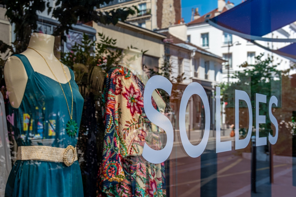 Soldes d&rsquo;été 2026, les conseils de la DGCCRF pour acheter malin